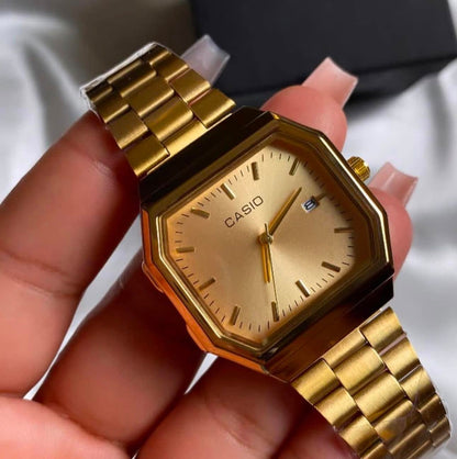 ساعة CASIO الذهبية الأصلية… لمسة فخامة كلاسيكية تخليك تبان راقي فورًا!